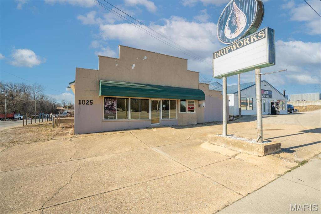 BC HUDSON'S 2ND SUB - Commercial Sale