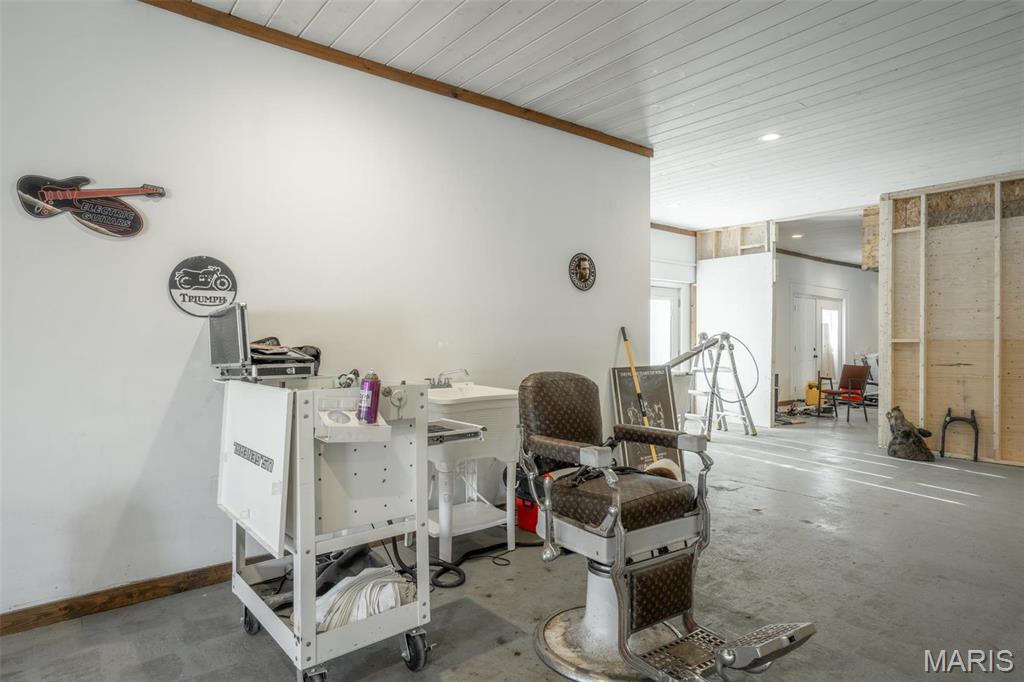 BC HUDSON'S 2ND SUB - Commercial Sale