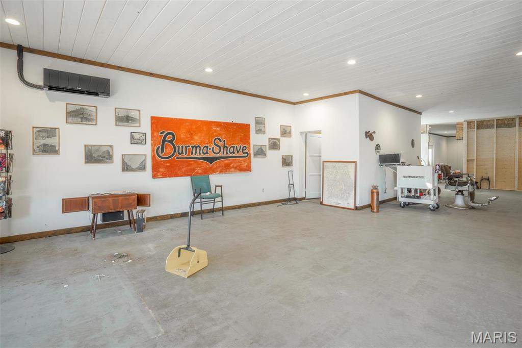 BC HUDSON'S 2ND SUB - Commercial Sale