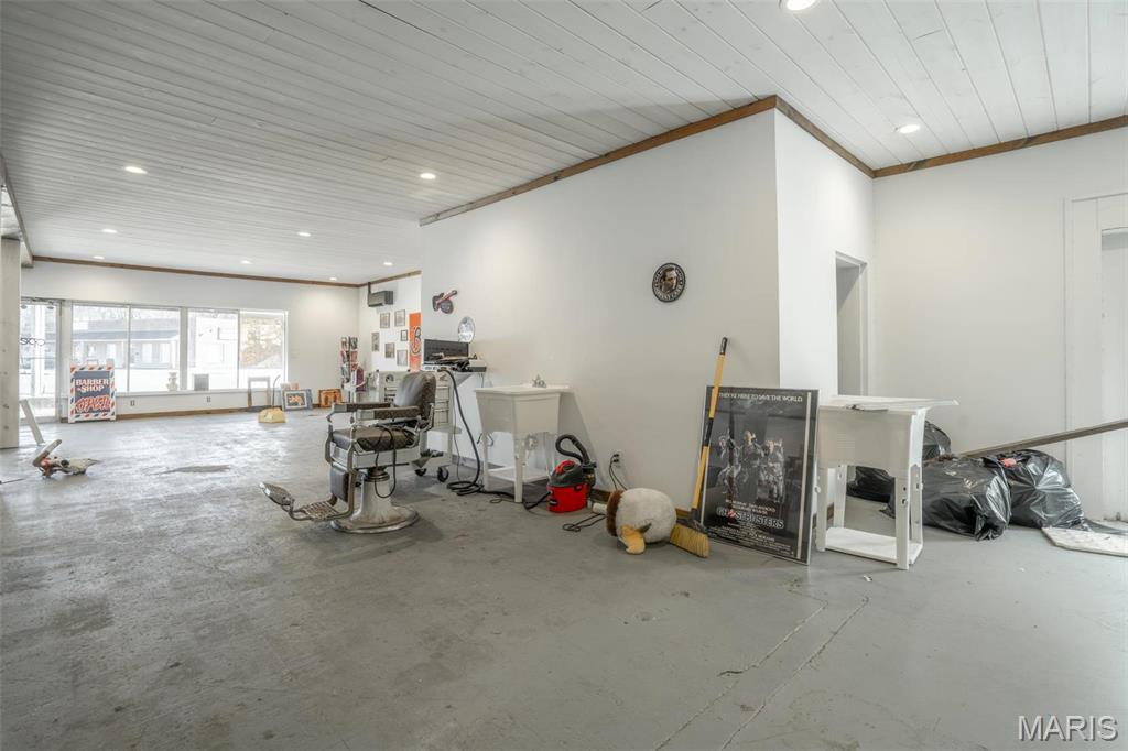 BC HUDSON'S 2ND SUB - Commercial Sale