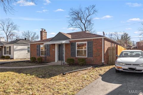 Photo of 1036 Groby Road, University City, MO 63130 (MLS # 26002435)