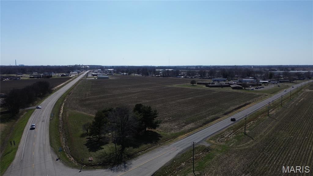 NORTH 28 CHAINS OF E1/2 NE1/4, W/HWY 61, SECTION - Commercial Sale