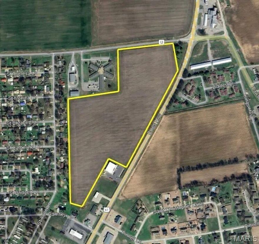 Discover an outstanding investment opportunity at this remarkable property located at the intersection of US Highway 61 and State Highway U in the thriving New Madrid area. Boasting high visibility and easy access from major roadways, this parcel offers an ideal location for a retail development, catering to the growing demand in this strategic commercial corridor. With a spacious and well-positioned lot, investors have the potential to create a vibrant retail destination, capturing the attention of both local residents and passing travelers. Embrace the opportunity to establish a prominent retail presence in the bustling New Madrid area, and capitalize on the commercial potential of this exceptional property.