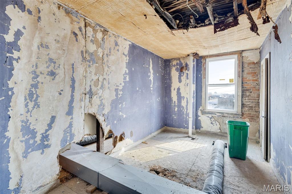 North Broadway - Commercial Sale