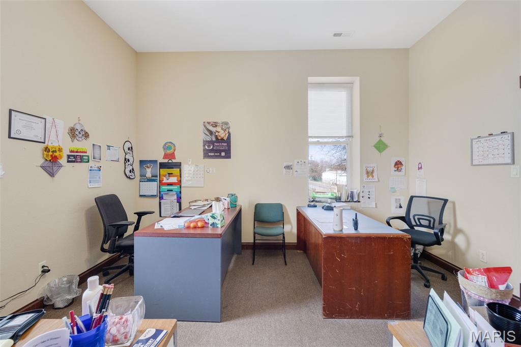 North Broadway - Commercial Sale