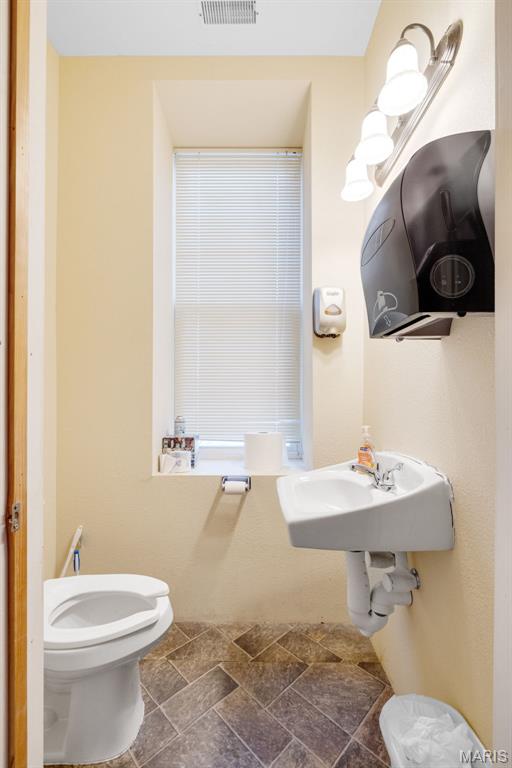 North Broadway - Commercial Sale