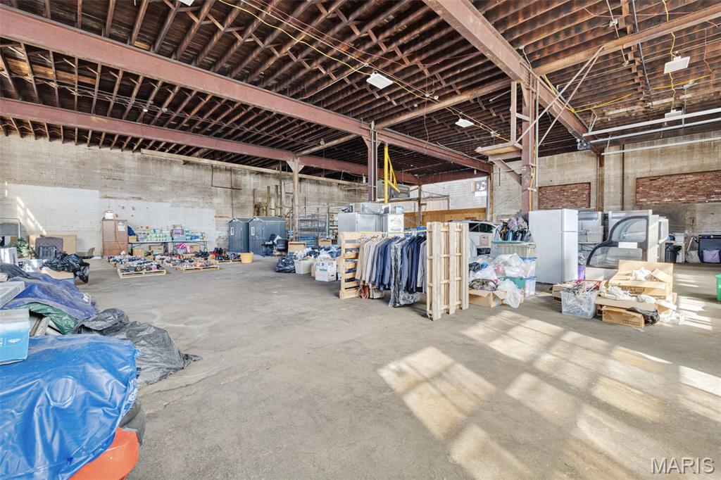 North Broadway - Commercial Sale