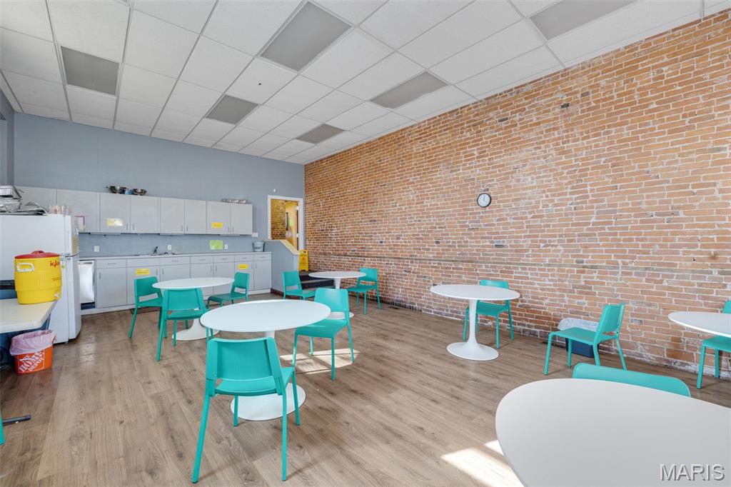 North Broadway - Commercial Sale