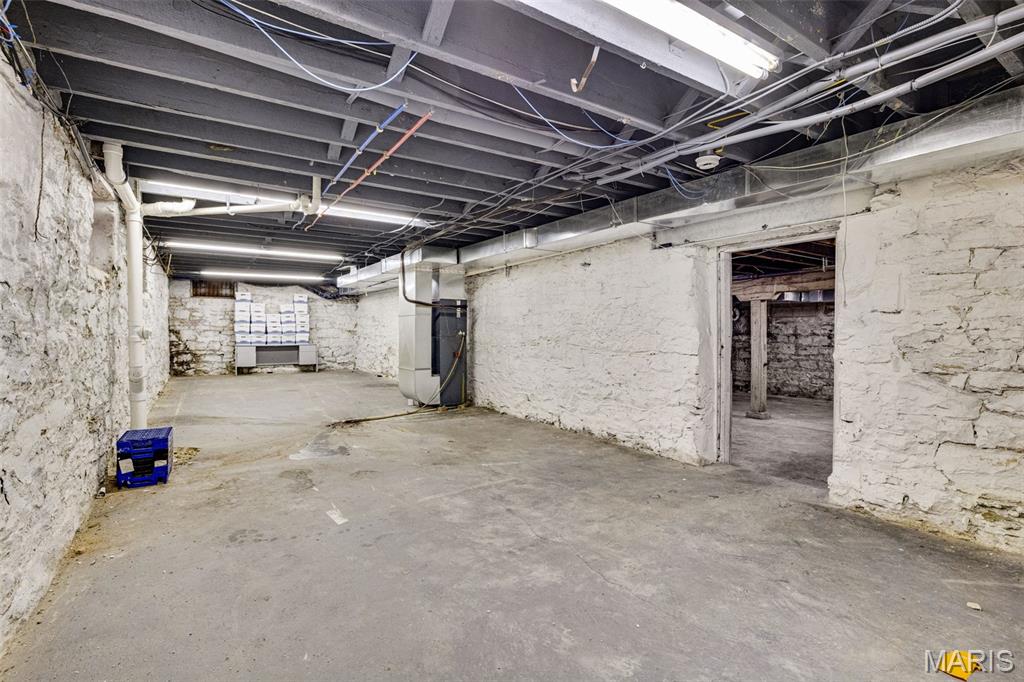 North Broadway - Commercial Sale