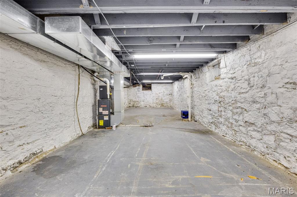 North Broadway - Commercial Sale