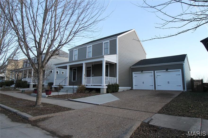 Step into this beautiful home with many excellent updates.  New air and heat, fence, New siding, New composite porch, New Fire smoke detectors, tub, and Roof. Custom Staggered 42"/36" Cherry kitchen Cabinets , Granite Counter tops, Center Island, Hearth Room, Wood Flooring, 9' First Floor Ceilings, Laundry Room on Second Floor, Whirlpool Tub, Built in Custom Oak Cabinets in Living Room/Den, Fenced in Yard, Plus many other features. Pools, stores, amphitheater, club house, water park, and lakes are just some of the wonderful amenities offered in the quaint New Town Community. This is a must see property !!!