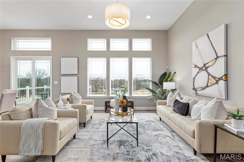 Ryehill Manor - Residential