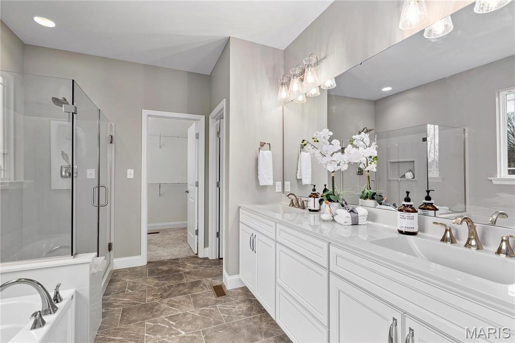 Ryehill Manor - Residential