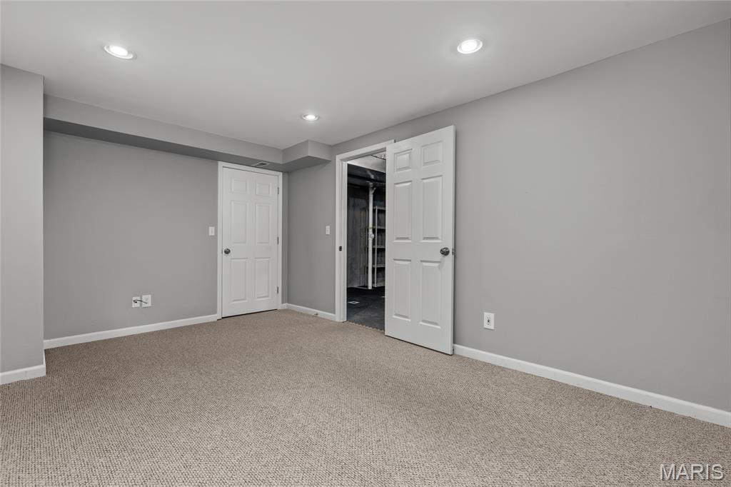 Brownstone Village At Thornbury #1 - Residential