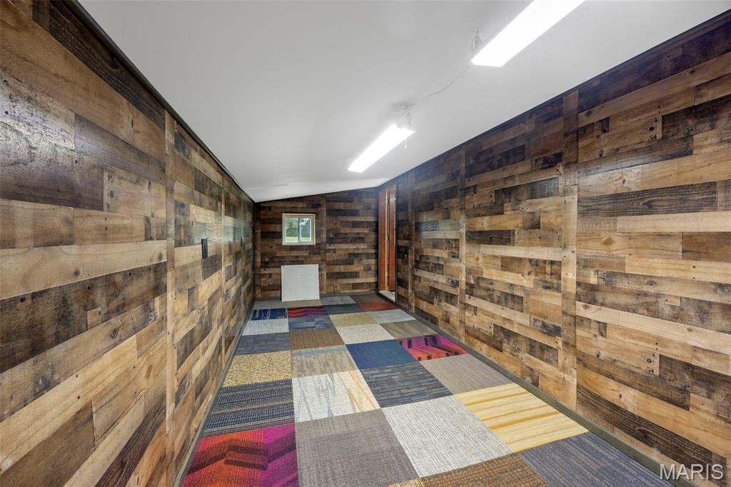 Briar Wood Manor - Residential