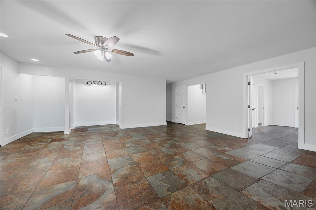 Briar Wood Manor - Residential