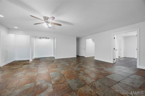 Tiny photo for 10 Briarwood Court, Warrenton, MO 63383 (MLS # 26029390)