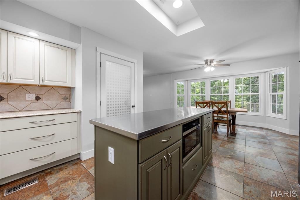 Briar Wood Manor - Residential