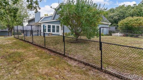 Tiny photo for 10 Briarwood Court, Warrenton, MO 63383 (MLS # 26029390)