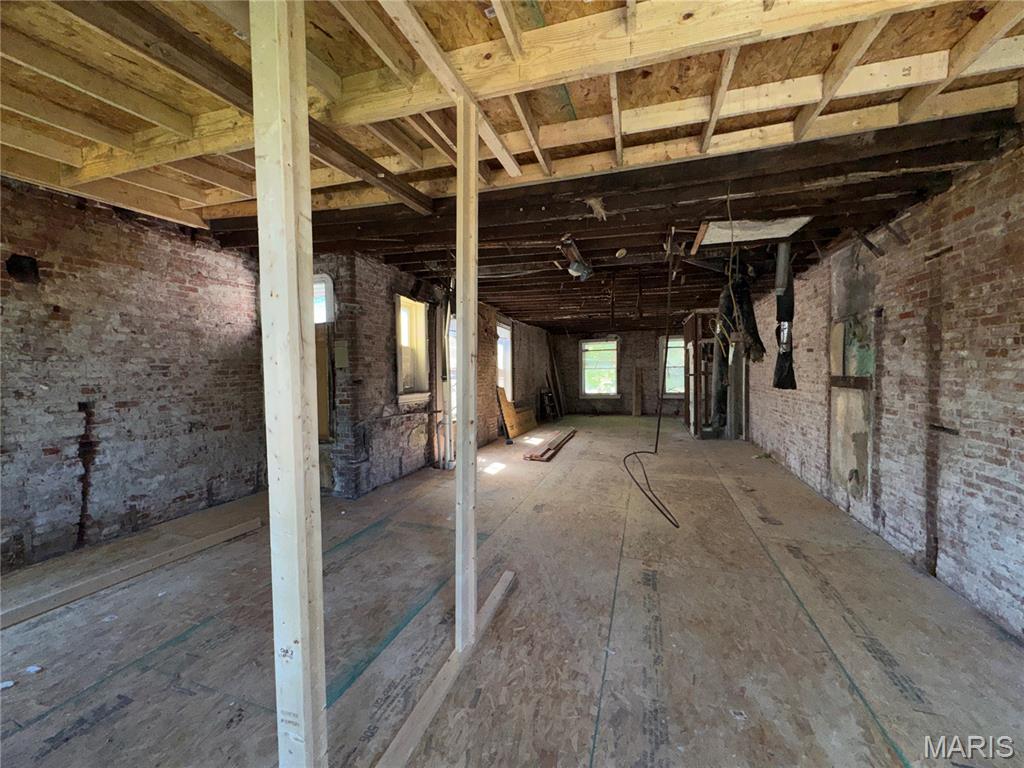 Nicholson Add 01 - Residential Income