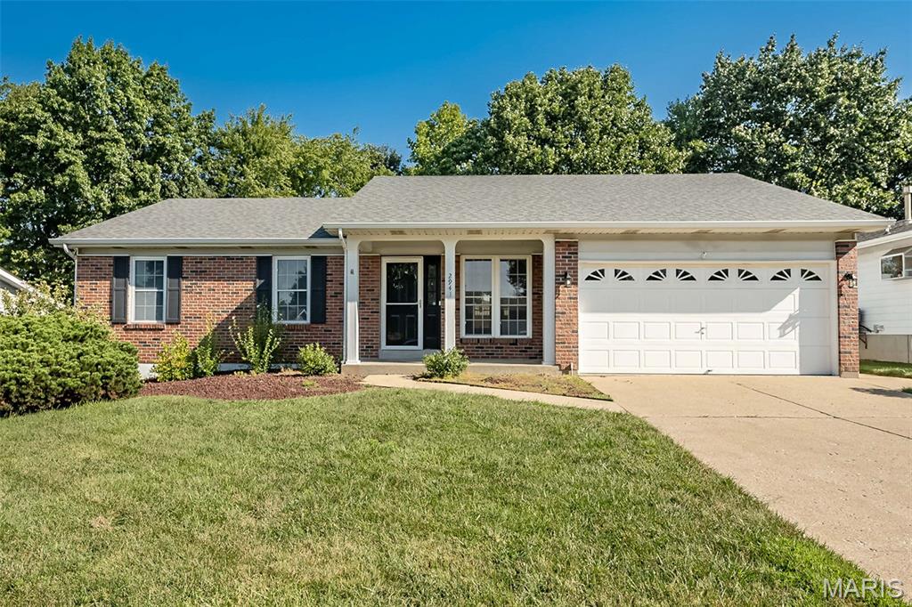Photo of 2941 Park Valley Drive, St Peters, MO 63376 (MLS # 26057407)