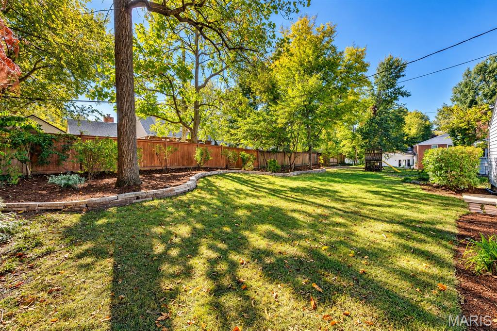 2216 Ferncliff Lane