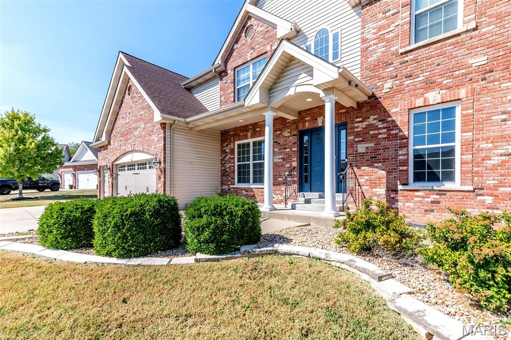 15 Windrose Lake Court