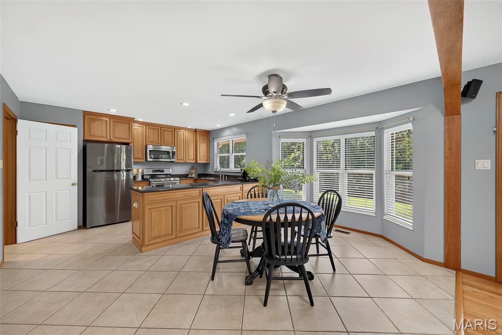1122 Majestic Drive