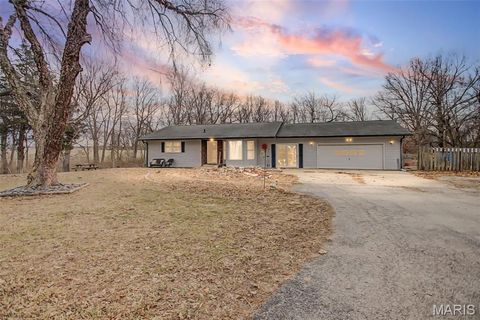 1943 Baldwin Road Jacksonville IL 62650