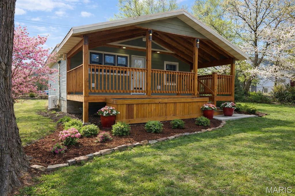 314 M- West 11th Street