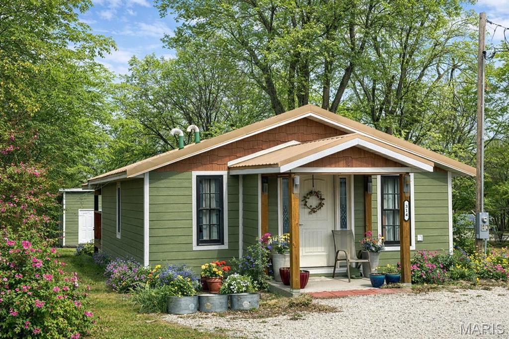 314 M- West 11th Street