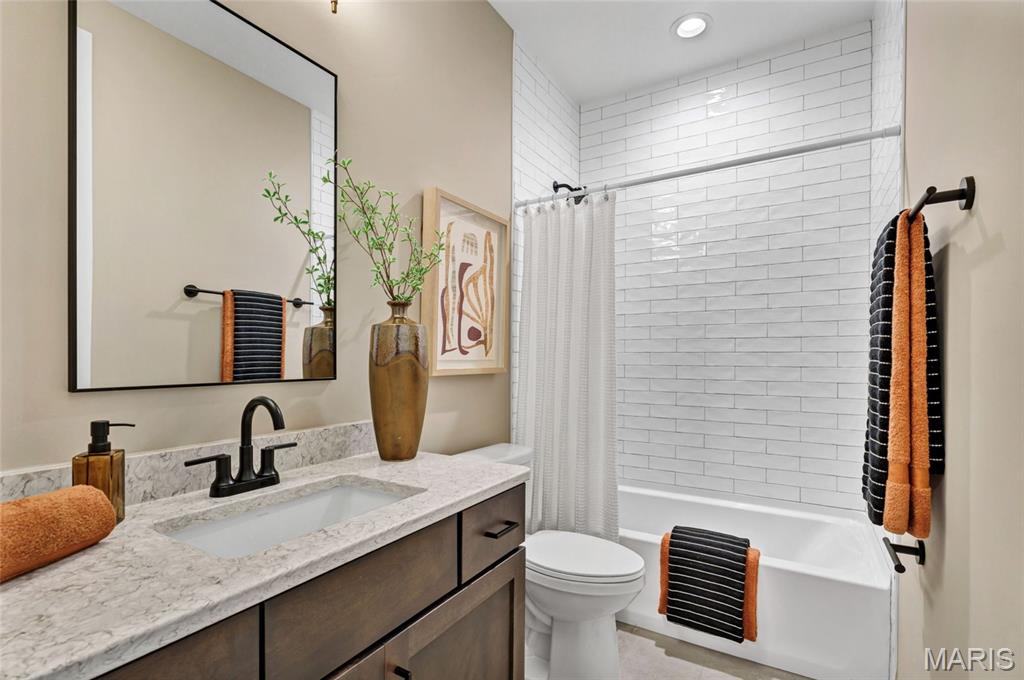 Gates Manor - Residential