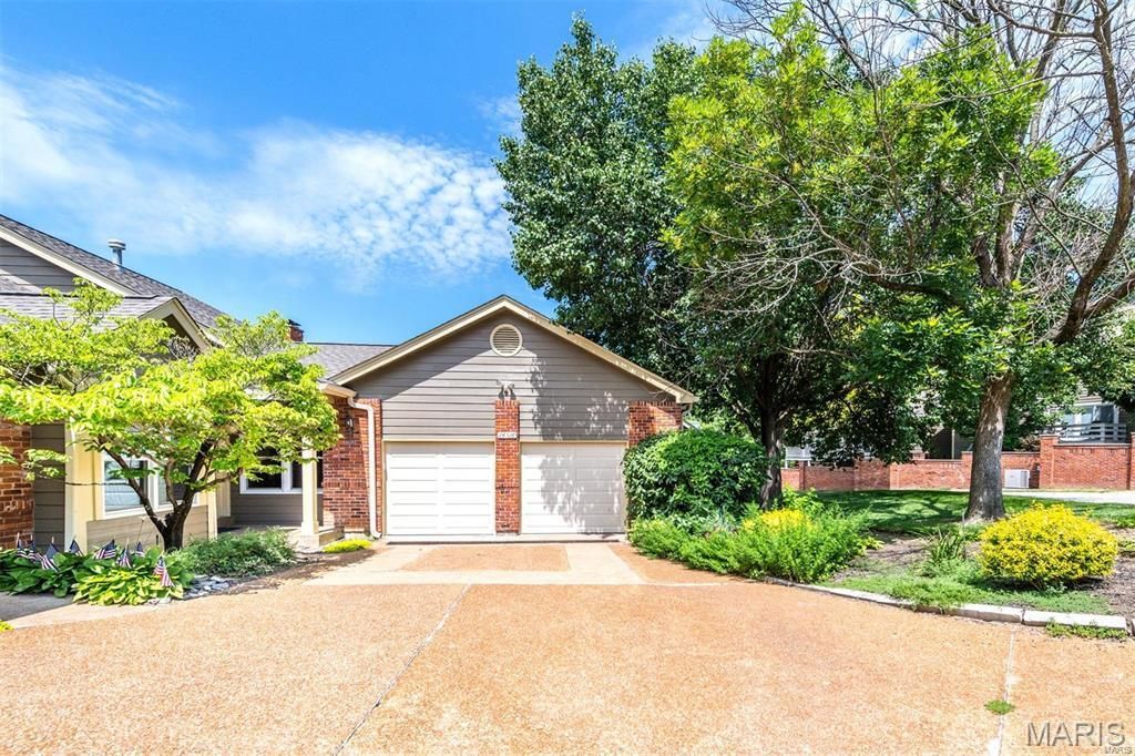 Photo of 14316 Willow Spring Hill Drive, St Louis, MO 63017 (MLS # 26024272)