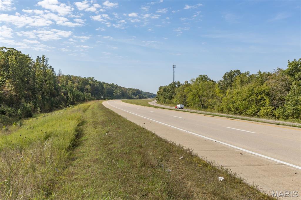 Cherokee Pass - Land