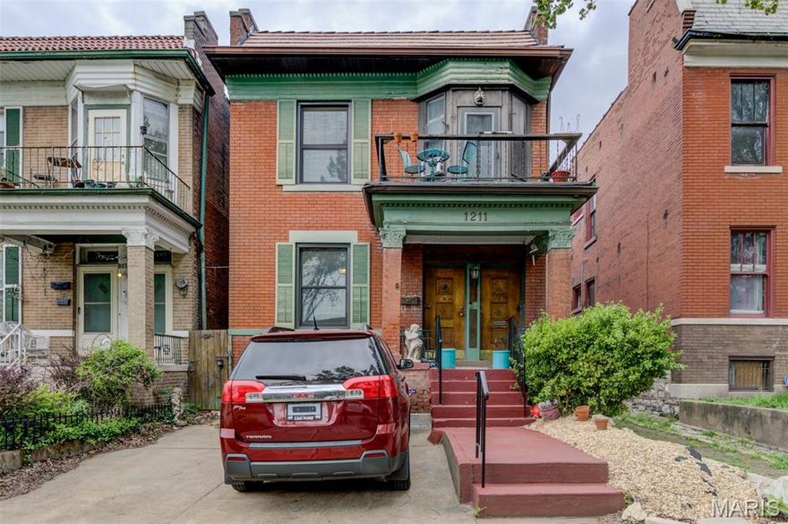 This property is available via online auction, with the list price representing the minimum opening bid. Buyer's agents are welcome. An open house will be held on May 2, 2026, and scheduled showings are available on April 22, 2026, from 12:00 PM to 4:00 PM. All private viewings require 48-hour advance notice through the listing agent or auctioneer. Bidding concludes May 12, 2026, at 12:00 PM.

The sale is strictly "as-is" with no contingencies for inspection, appraisal, or financing. Buyers are encouraged to conduct due diligence prior to the bidding deadline, per the 48-hour notice requirement above. Payment terms are cash or conventional financing.

The seller reserves the right to accept a pre-auction offer, in which case the auction would be cancelled and all registered bidders notified promptly. Once active bidding begins, all offers must be submitted as bids. The total contract price will equal the final high bid plus a 3% buyer's premium — an additional fee paid by the buyer based on the final bid price. Detailed terms are available in the Real Estate Auction Bidder Guide in the supplements.

This unique and versatile home, originally a duplex and converted into a single-family residence, offers two full living spaces—perfect for multi-generational living or large families needing room and privacy.

Main Level Features:

Formal living room
Formal dining room
2 bedrooms
Full kitchen

Upper Level Features:

Formal living room
Formal dining room
3 bedrooms
Full kitchen

Some of recent Updates & Improvements:

Roof replaced (2021)
Bathroom floor – 2nd floor (2025)
Bathroom floor – 1st floor (2026)
Front foyer flooring (2026)
1st floor bathroom sink & countertop (2025)
1st floor bathroom wallpaper & wall tile (2025)
2nd floor wallpaper updated (2026)
2nd floor tub resurfaced (2025)
2nd floor bathroom granite countertop (2025)
2nd floor all new bathroom fixtures + toilet (2025)
2nd floor kitchen floor (2025)
2nd floor kitchen sink refresh (2026)
2nd floor new kitchen fixtures (2025)
New blinds throughout home (2026)