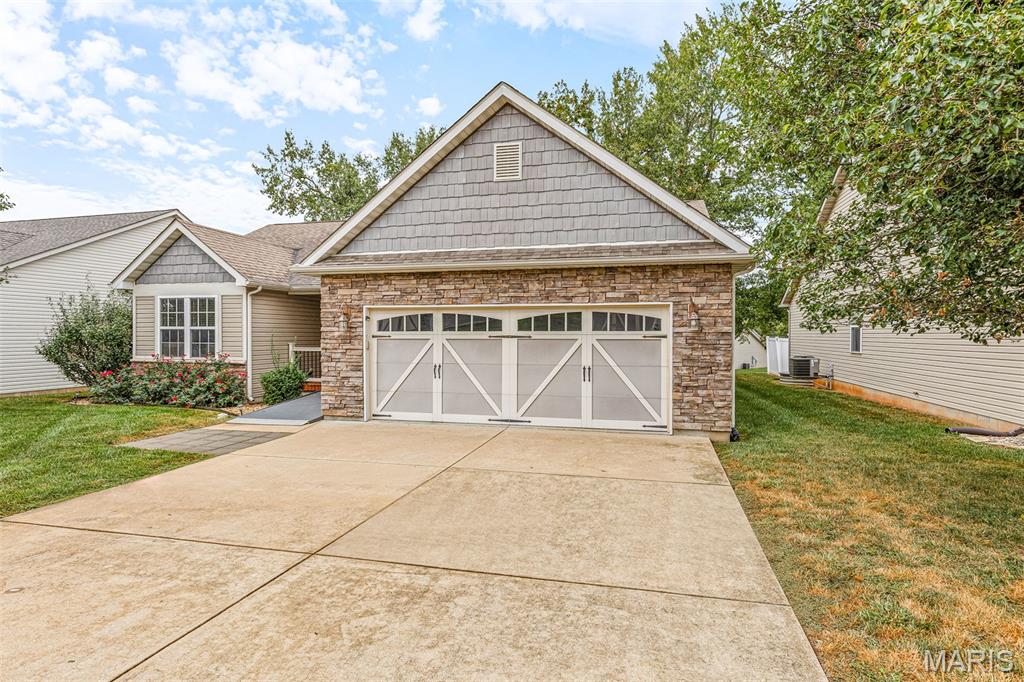 386 Blossom Hill Lane