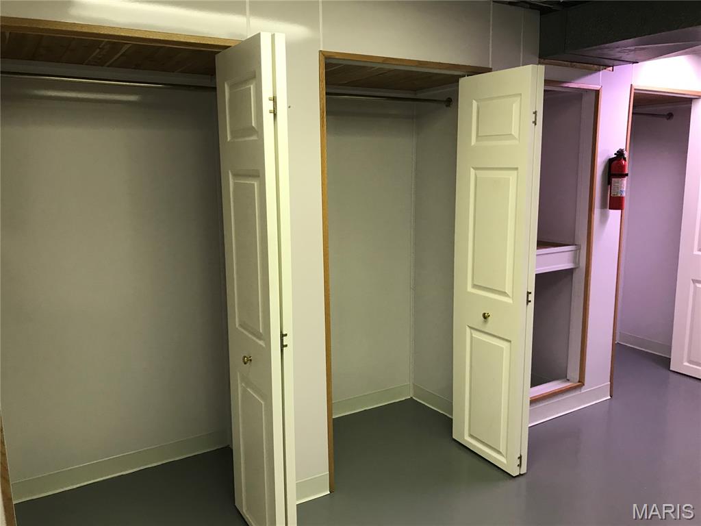 Oak Lake Estates - Residential Lease