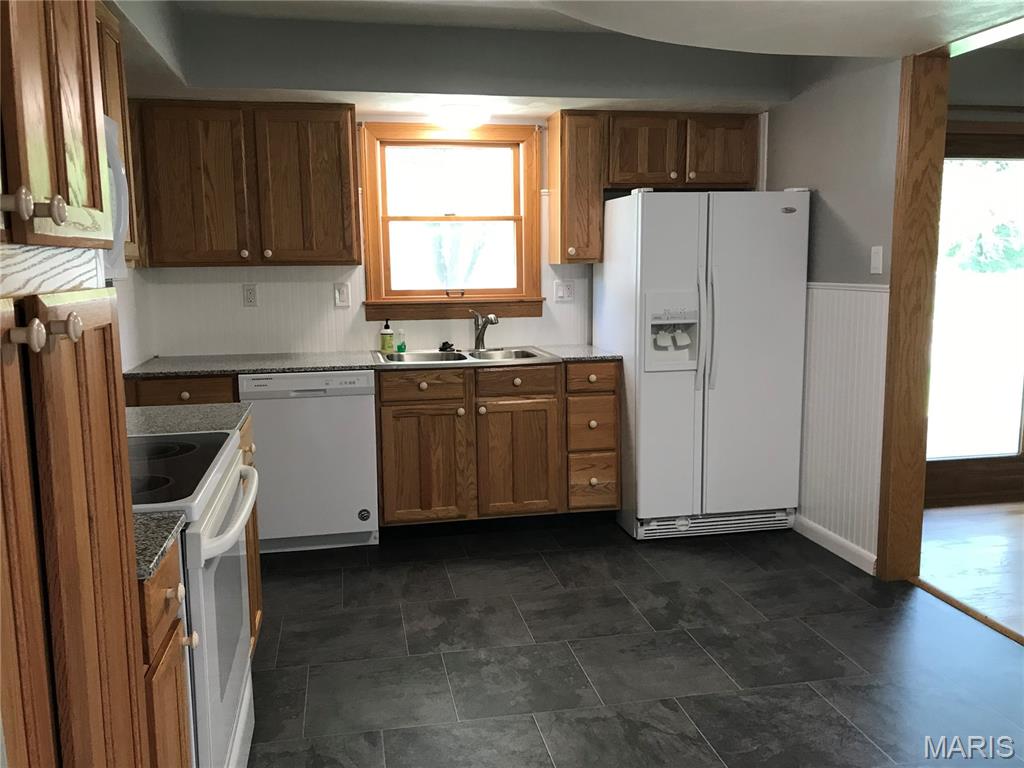 Oak Lake Estates - Residential Lease