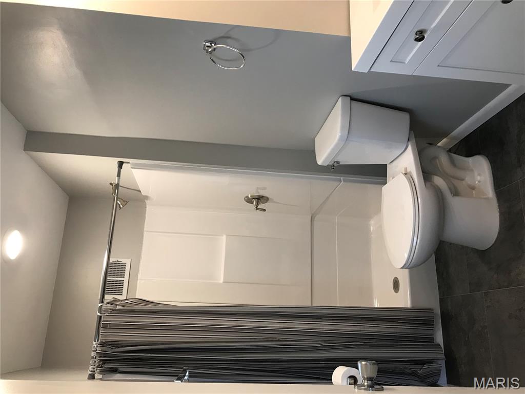 Oak Lake Estates - Residential Lease