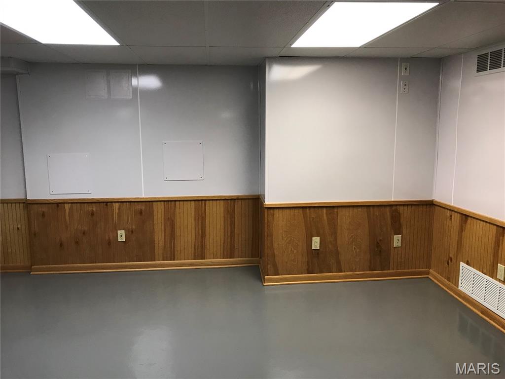 Oak Lake Estates - Residential Lease