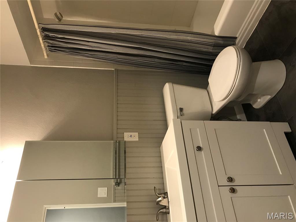 Oak Lake Estates - Residential Lease