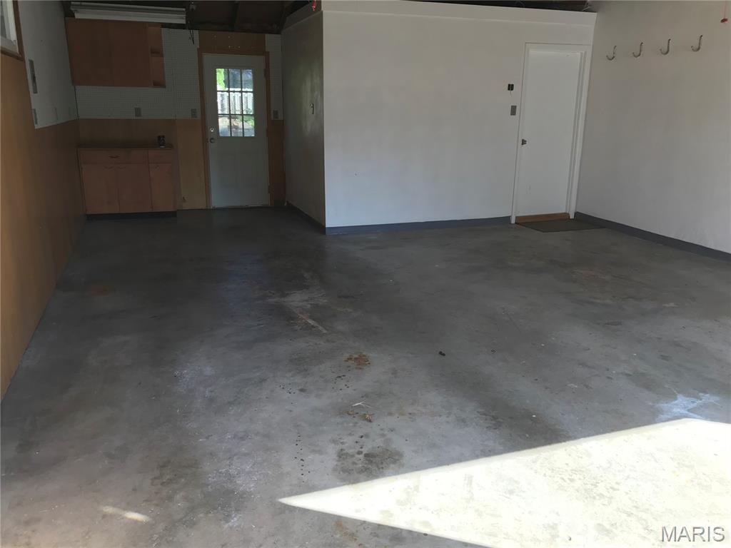 Oak Lake Estates - Residential Lease