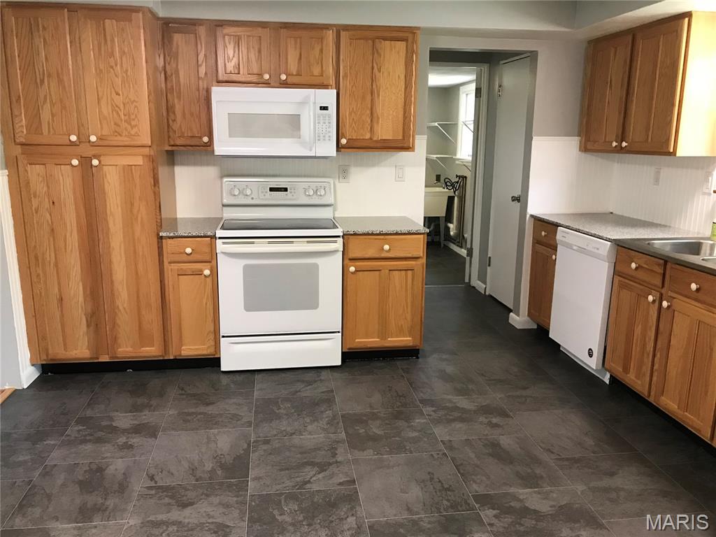 Oak Lake Estates - Residential Lease