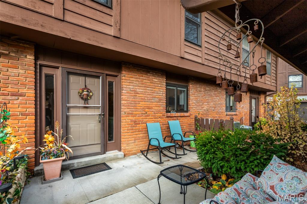 2005 Meadowtree Lane