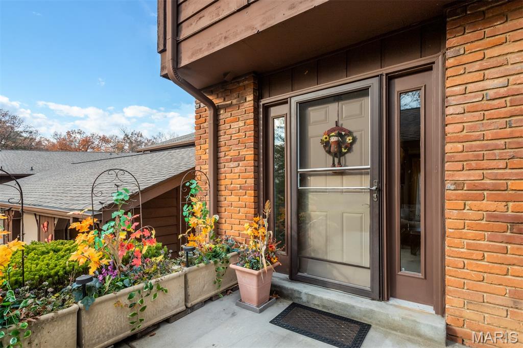 2005 Meadowtree Lane