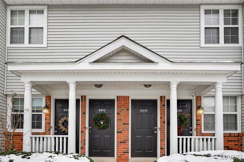 Photo of 8914 Eager Road, Brentwood, MO 63144 (MLS # 25078737)