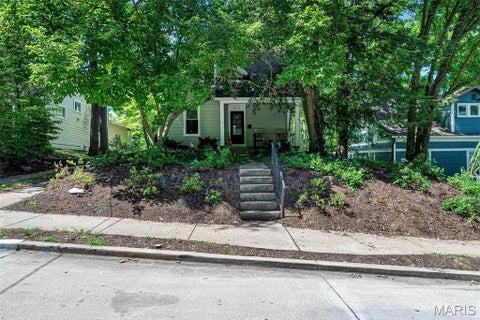 Tiny photo for 415 Oak Street, Webster Groves, MO 63119 (MLS # 26035746)