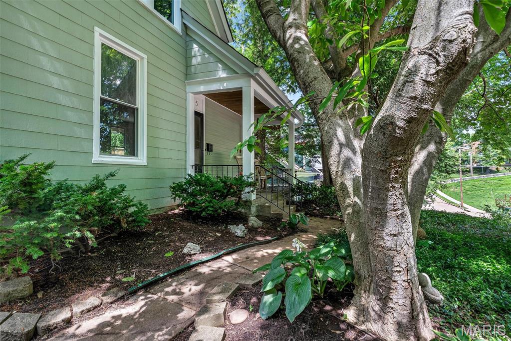 415 Oak Street