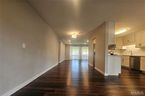 Tiny photo for 1539 Papillon Drive, Creve Coeur, MO 63146 (MLS # 26027028)
