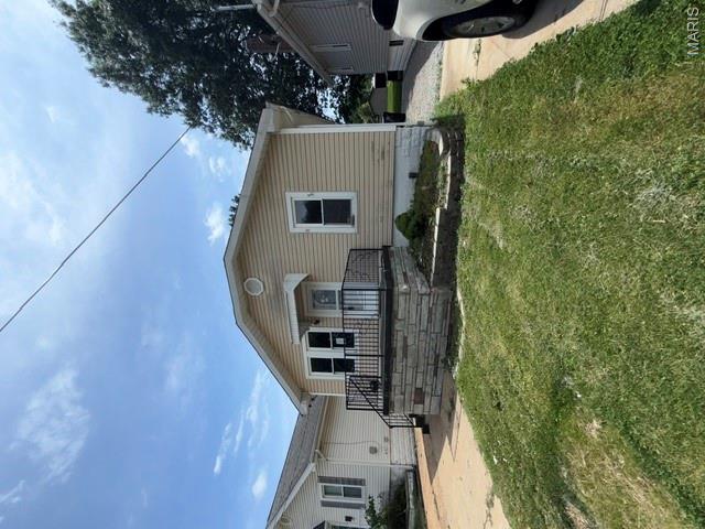 4630 Tiemann Avenue - Photo 2